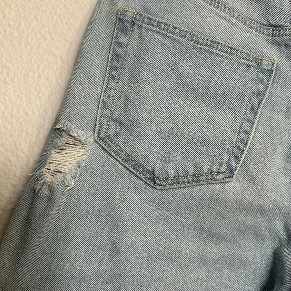 Hollister Womens Size 27 Low Rise Jean Legging Two Tone Denim Distressed Cut Off